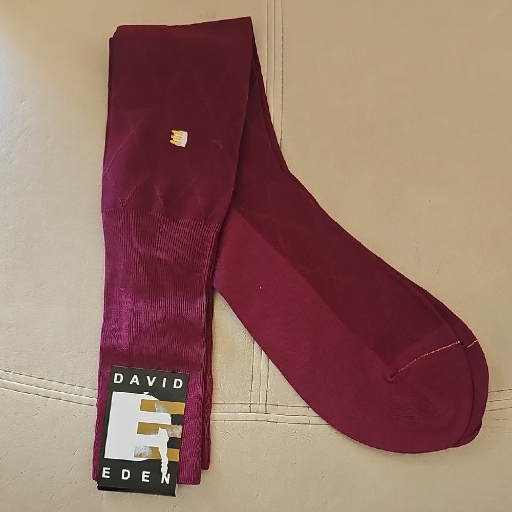 DAVID EDEN Long Burgundy Socks, Men's, Size 10-13